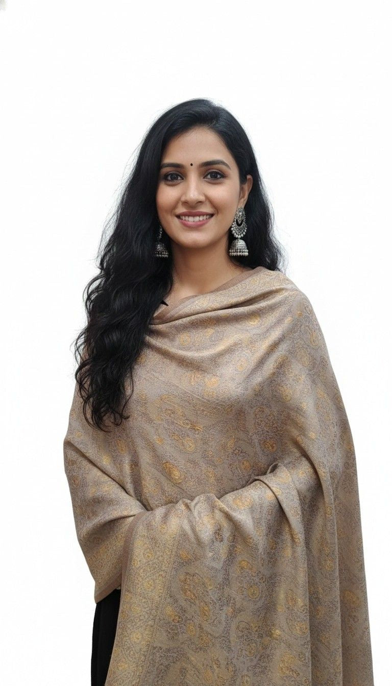 Elegant Paisley Woven Women’s Shawl – Soft Neutral Tone Wrap